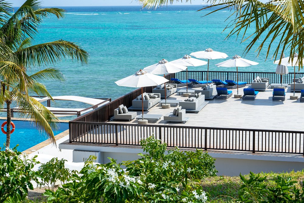 Le Mersenne Zanzibar, Autograph Collection